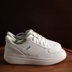 Kizik Sneakers Womens SZ 8 Wide White Brisbane Hands Free Athletic Walking Shoes